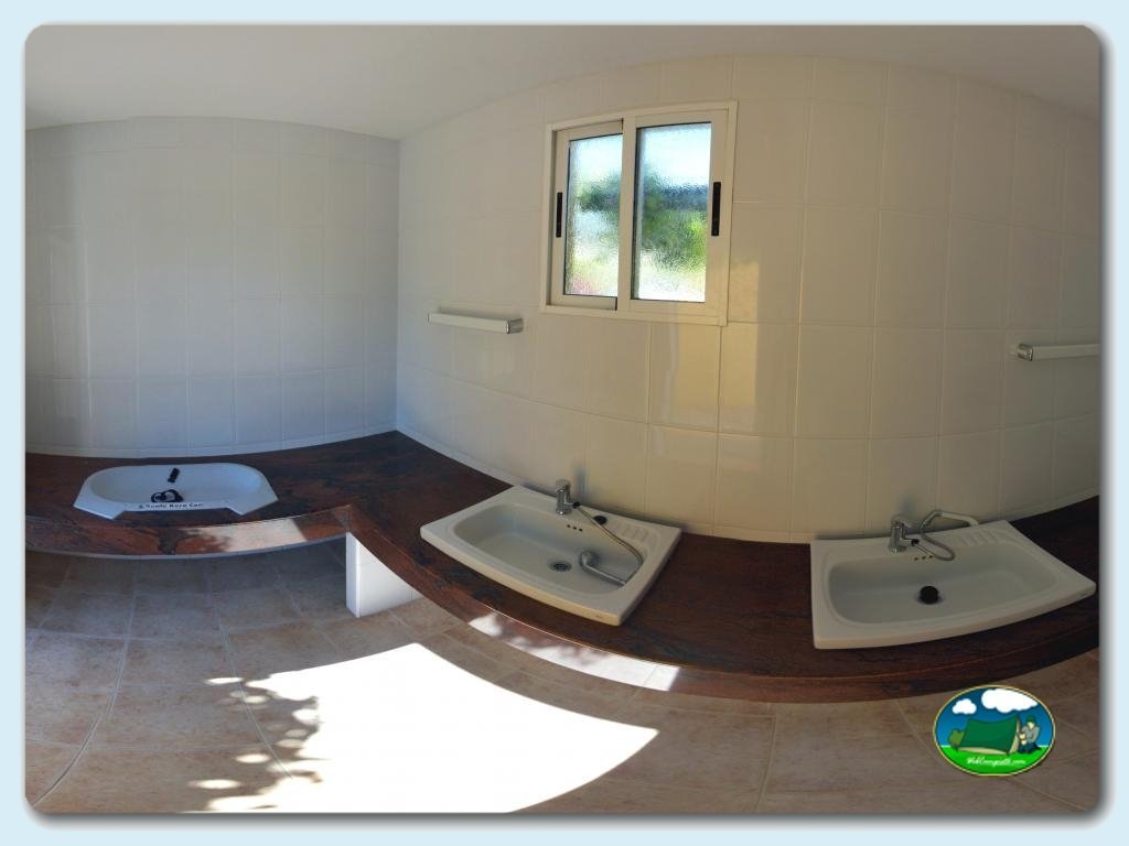 Aseos para bebes en Camping Playa de Mazarrón, España