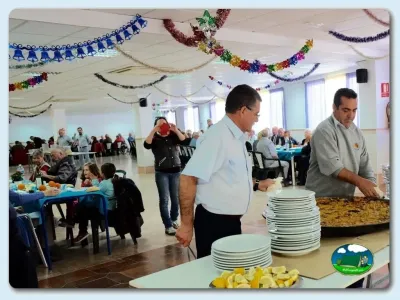Restaurante con evento festivo y servicio de comida del Camping Playa de Mazarrón, Bolnuevo (Murcia)