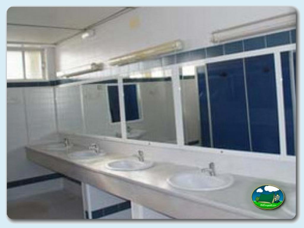 Sanitarios en Camping Playa de Mazarrón, España