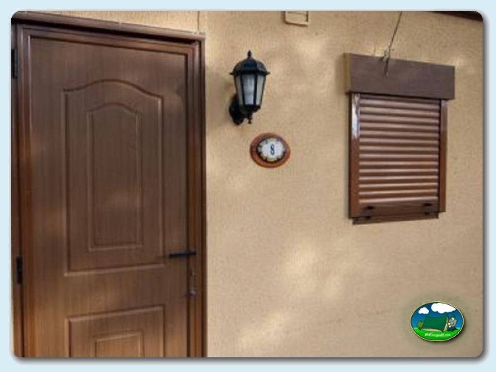 Bungalows en Camping Internacional Las Palmeras, Alicante, España