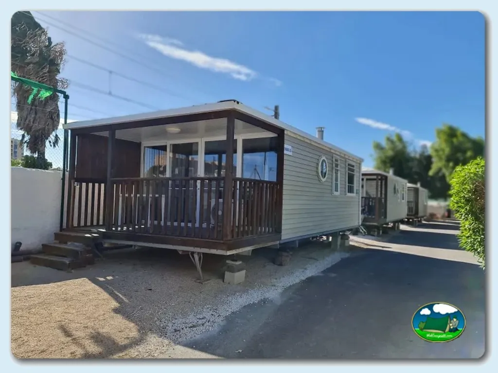 Mobil-home con terraza y vistas al recinto del Camping Costa Blanca, Campello (Alicante)