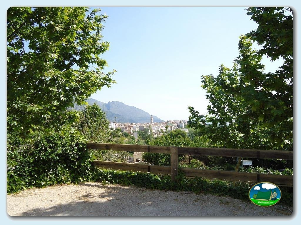 Parcelas en Camping  Vall de Laguar, Alicante, España