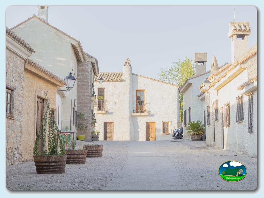 Kiko's Village&nbsp; en Camping Kikopark Rural, Valencia, España