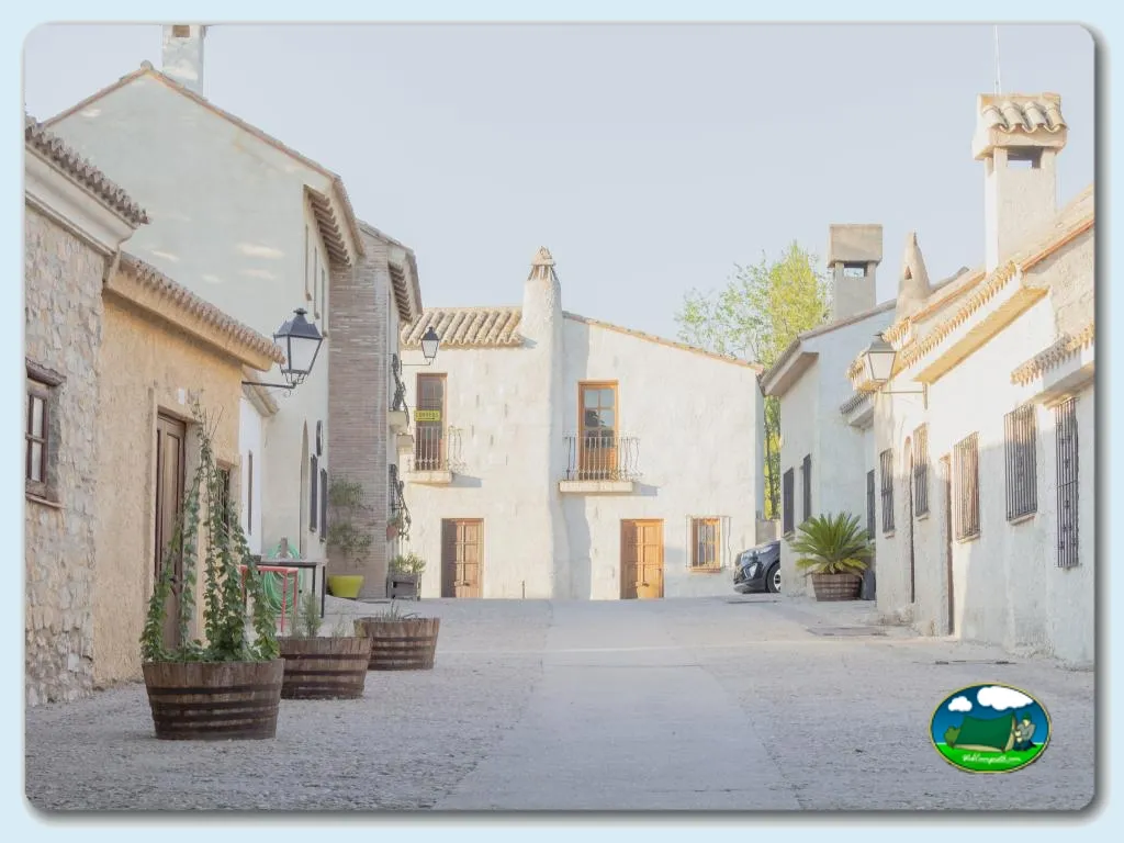 Camping Kikopark Rural en Villargordo del Cabriel, Valencia - imagen 4