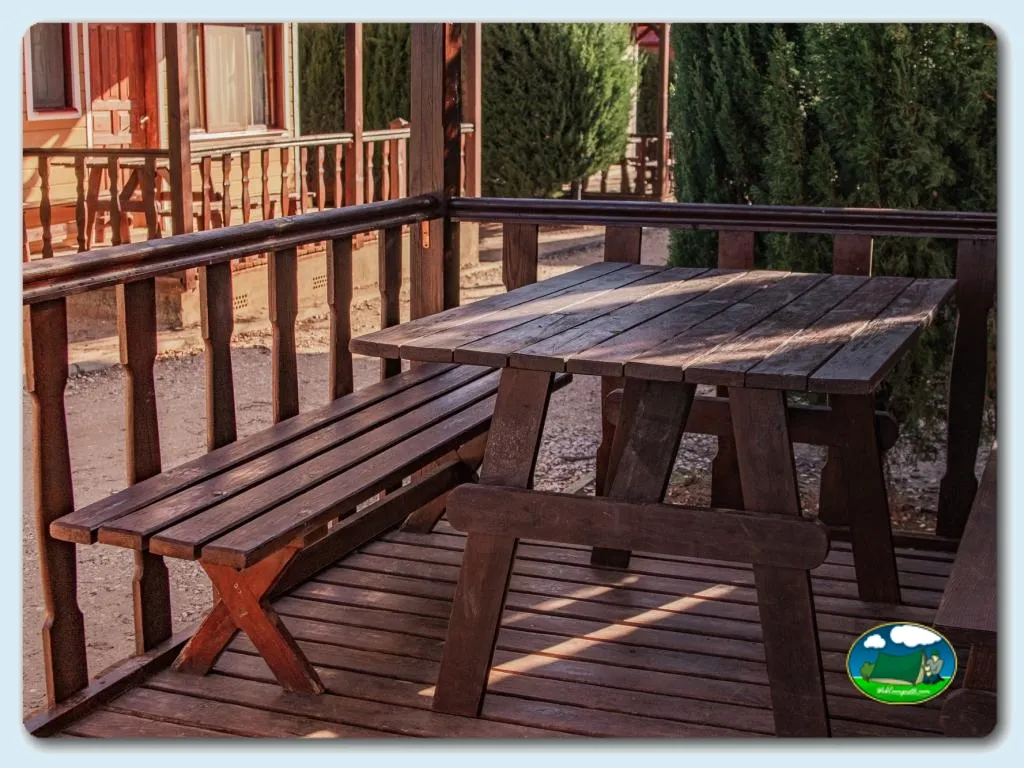 Camping Kikopark Rural en Villargordo del Cabriel, Valencia - imagen 2