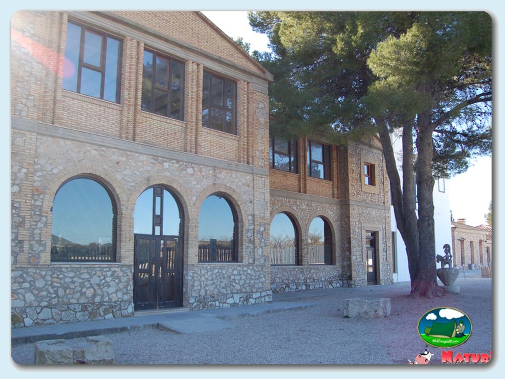 Camping El Teularet  en Enguera, Valencia - imagen 3