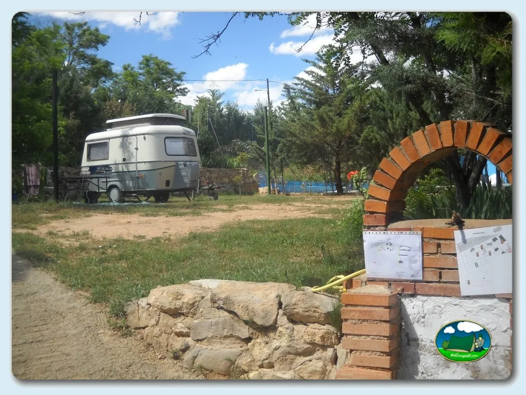 Mobil-home en parcela arbolada del Camping Teruel, Villastar (Teruel)
