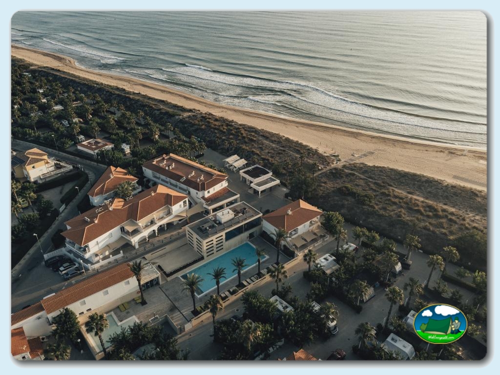 PARCELA GRAN CONFORT en Camping Kikopark Oliva, Valencia, España