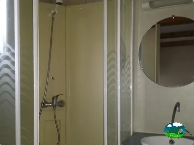 Aseos y ducha del Camping L`Alqueria, Gandía (Valencia)