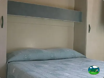 Mobil-home con cama abatible del Camping L`Alqueria, Gandía (Valencia)