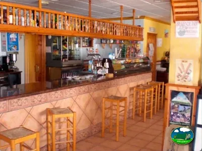 Restaurante bar con mostrador del Camping San Vicente, Xeraco (Valencia)