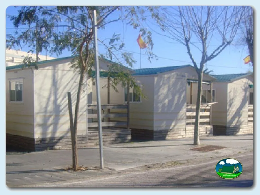 Mobil-home con vistas al patio del Camping El Naranjal, Javea (Alicante)