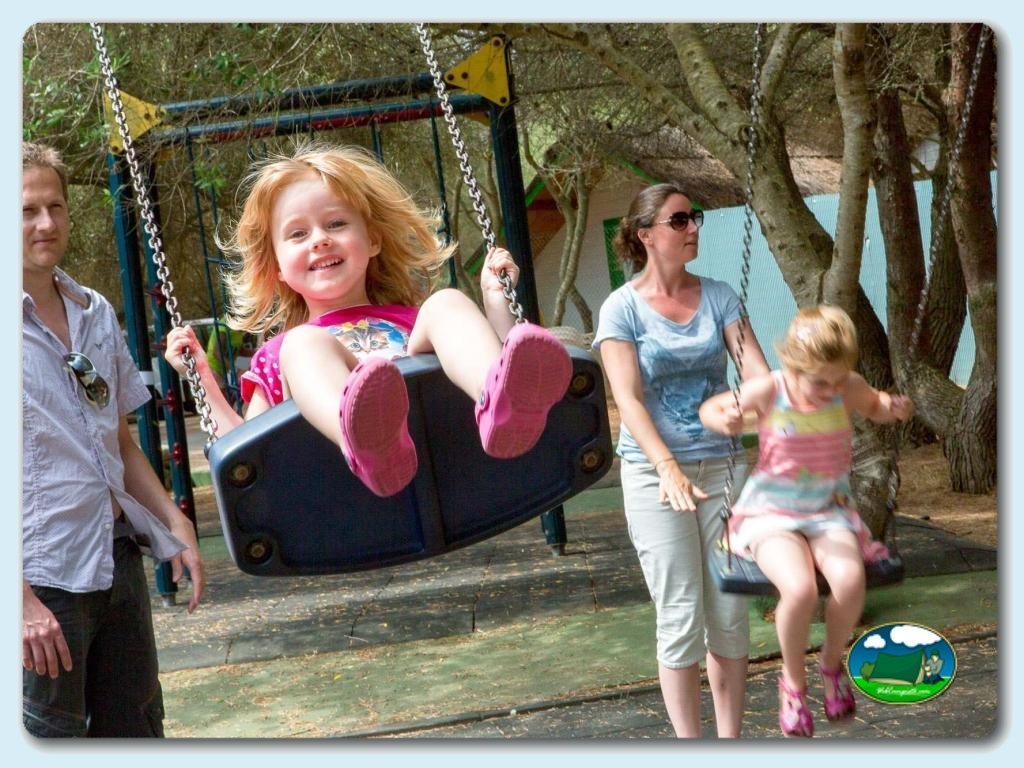 Parque infantil en Camping Son Bou, España
