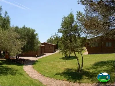 Bungalow entre árboles con parcela arbolada del Camping Son Bou, Alaior (Menorca)
