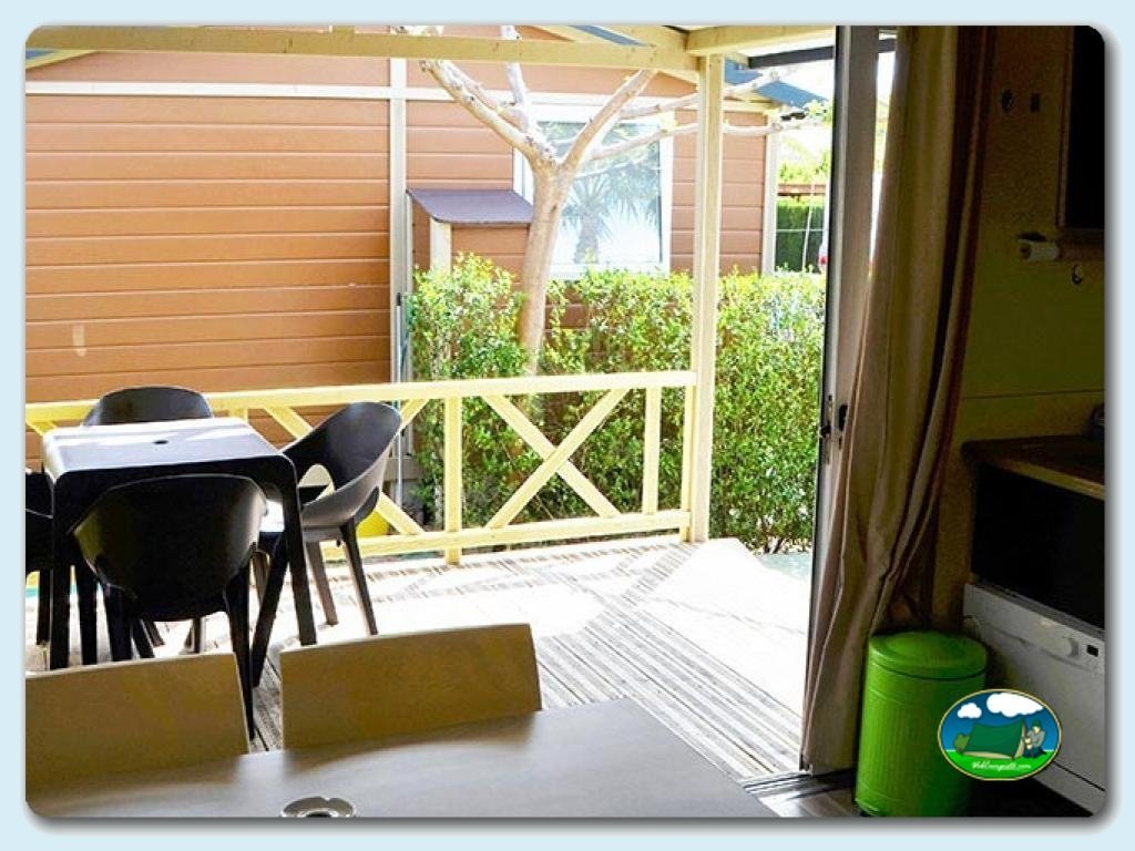 Bungalow Gitotel Nemo en Camping Bravoplaya, Castellón, España