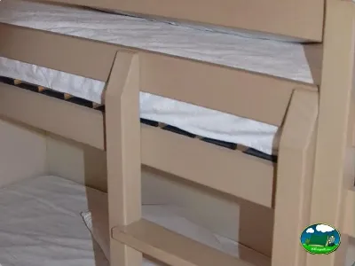 Litera interior mobil-home del Camping Bravoplaya, Ribera de cabanes (Castellón)