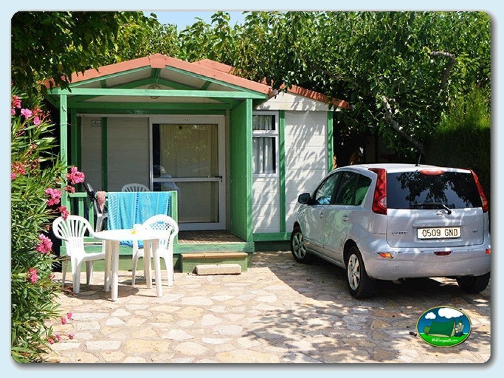 Bungalow Petit Trianon en Camping Bravoplaya, Castellón, España