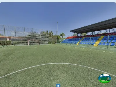 Campo de fútbol con gradas del Camping Bravoplaya, Ribera de cabanes (Castellón)