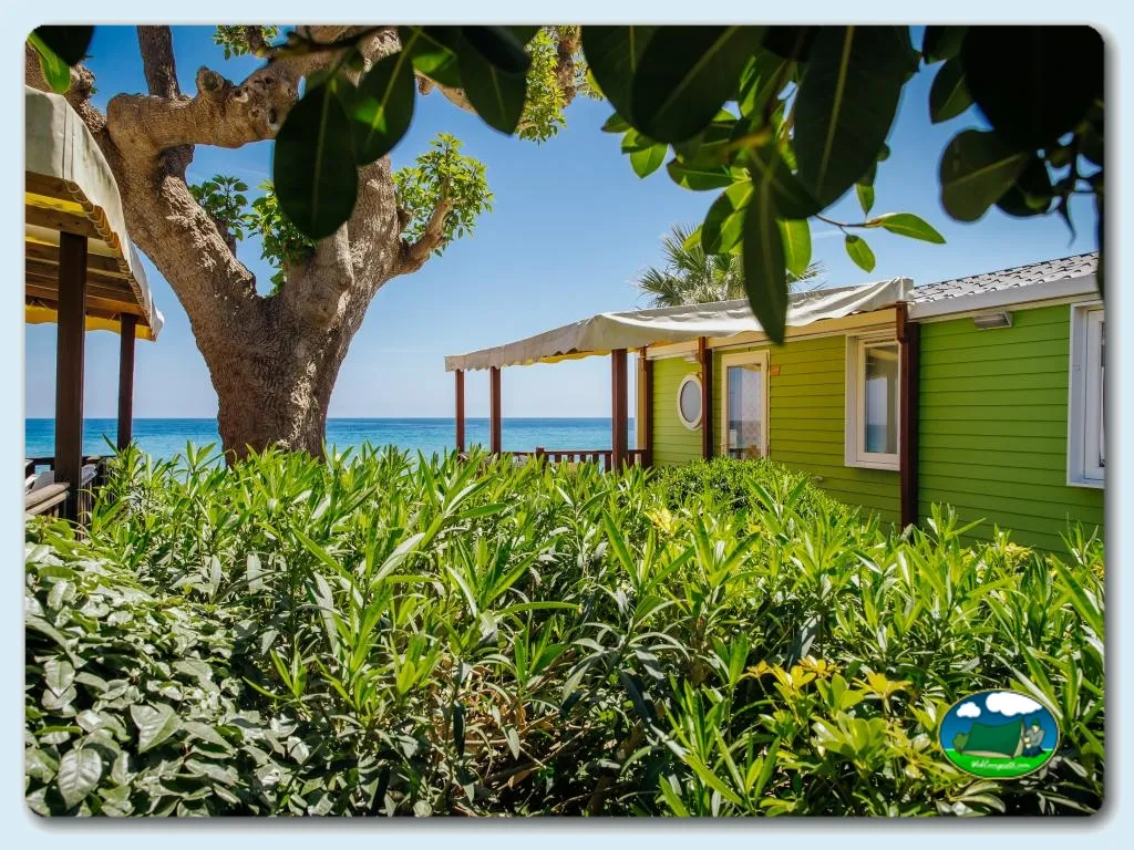 Camping Alannia costa dorada en Almadrava, Tarragona