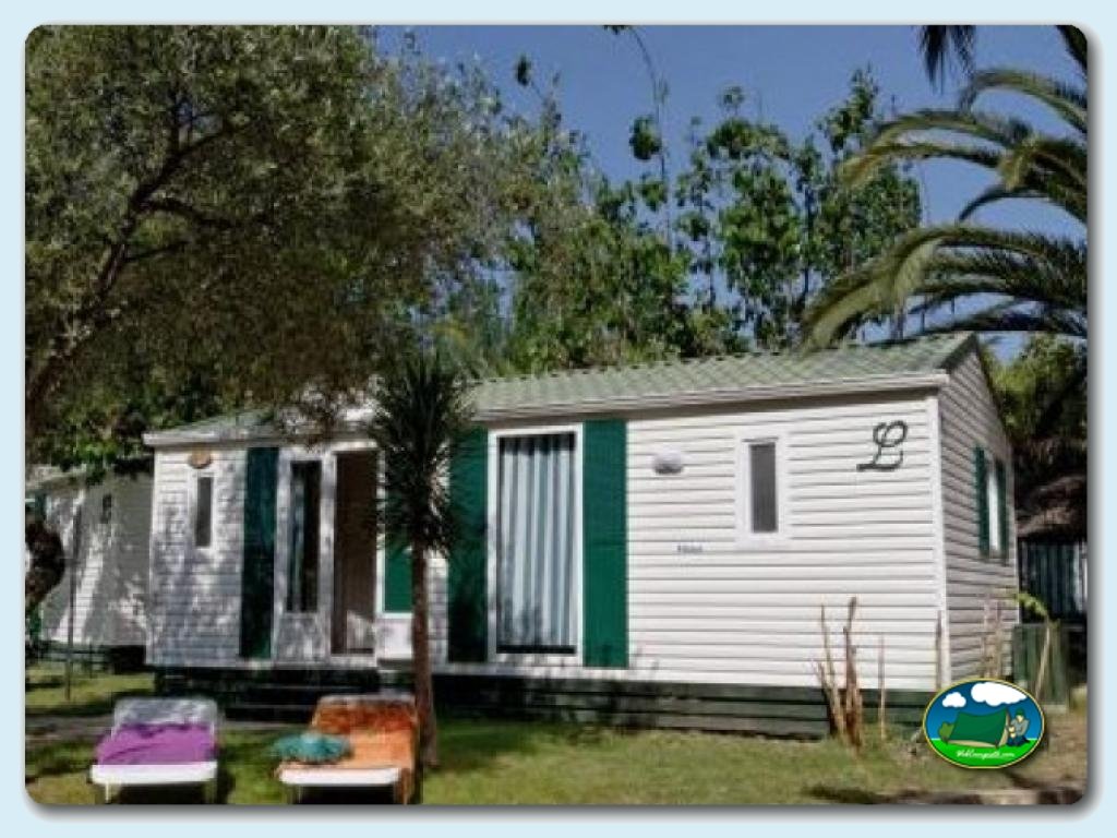 Cottage Standard 6P en Camping La Torre del Sol, Tarragona, España