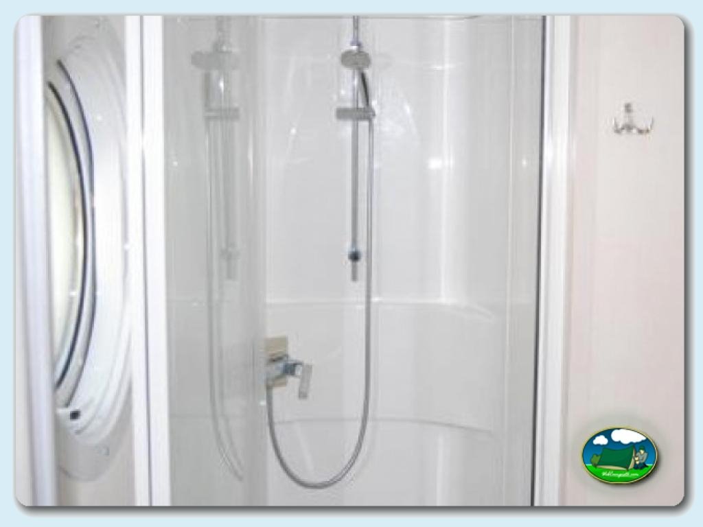 Cottage Standard 6P en Camping La Torre del Sol, Tarragona, España