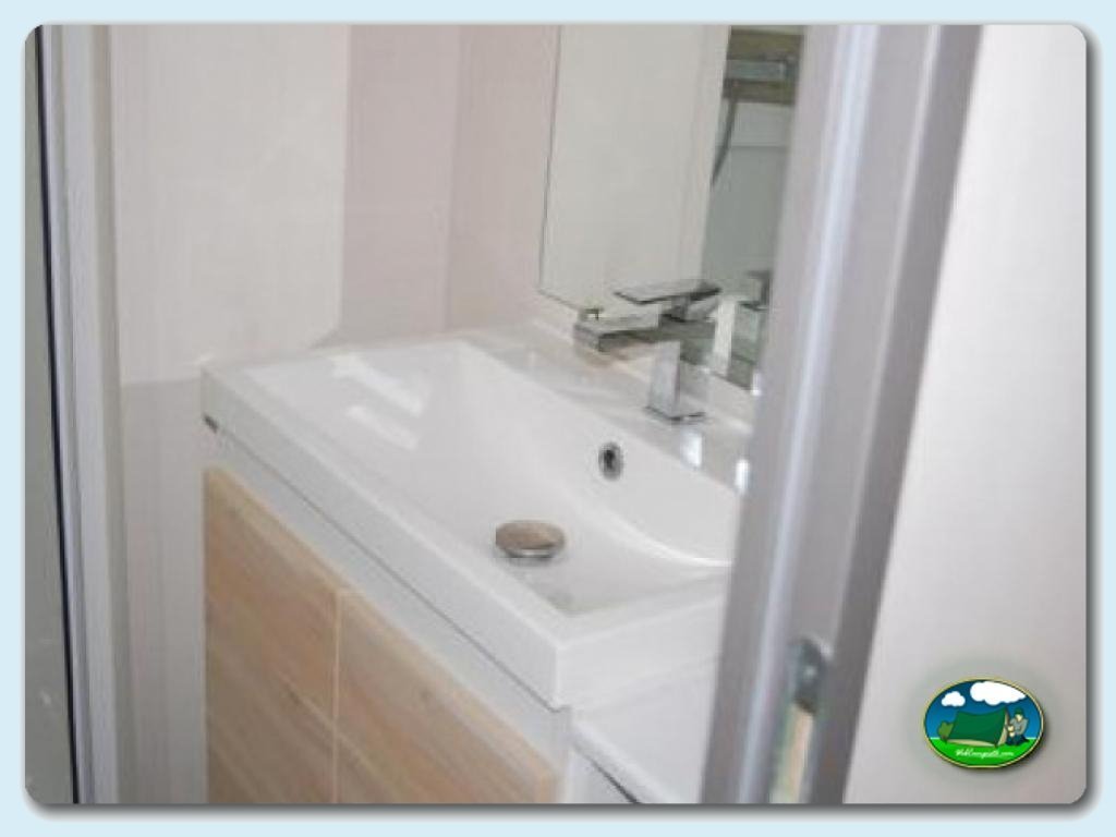 Cottage Standard 6P en Camping La Torre del Sol, Tarragona, España