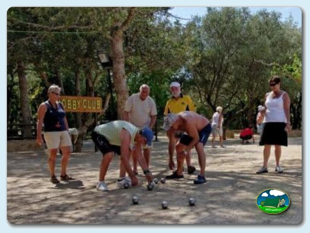 Zonas deportivas en Camping La Torre del Sol, Tarragona, España