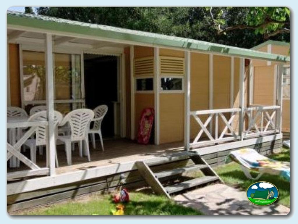 Chalet Mediterr&aacute;neo 6P en Camping La Torre del Sol, Tarragona, España