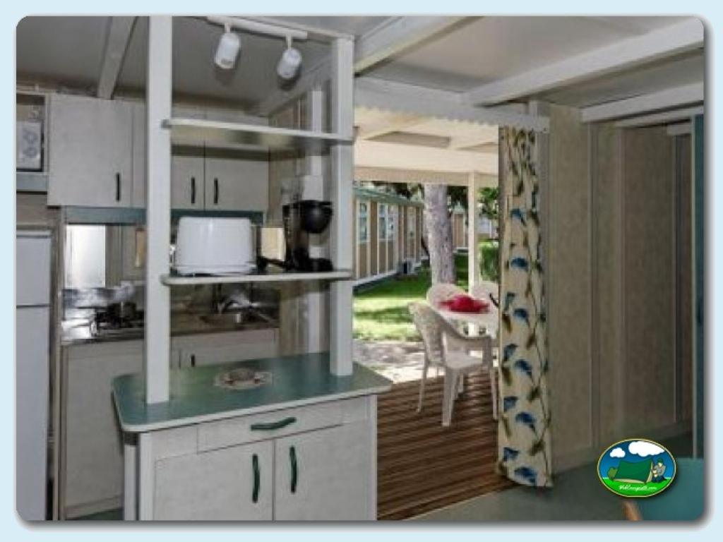 Chalet Mediterr&aacute;neo 6P en Camping La Torre del Sol, Tarragona, España