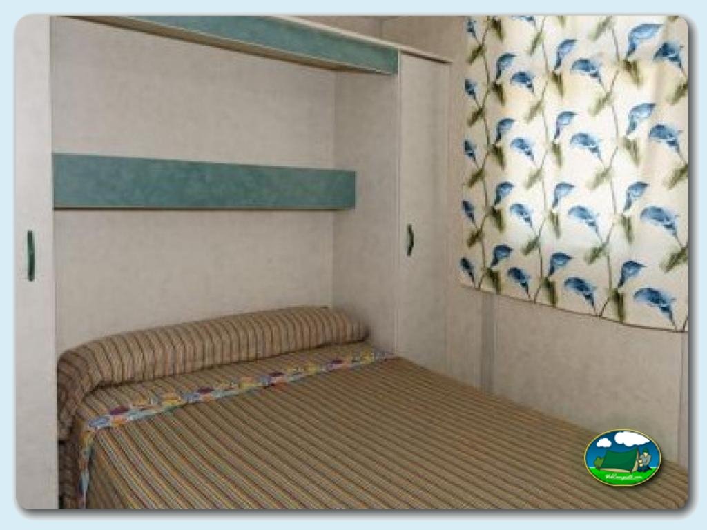 Chalet Mediterr&aacute;neo 6P en Camping La Torre del Sol, Tarragona, España