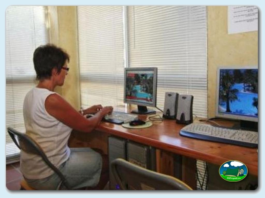 Bussines Center en Camping La Torre del Sol, Tarragona, España