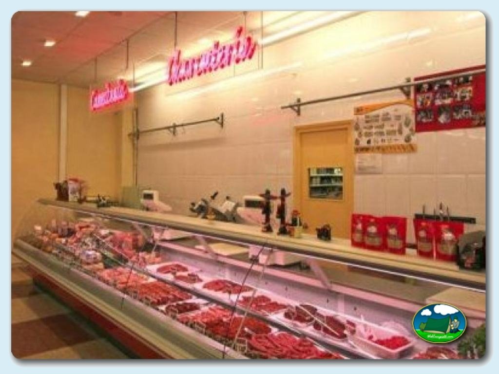 Centro comercial en Camping La Torre del Sol, Tarragona, España