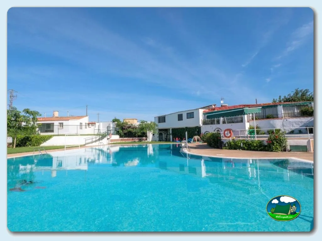 Camping Playa y Fiesta en Mont-Roig del Camp