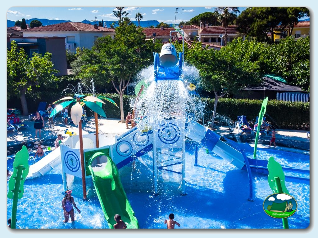 Piscina en Camping La Llosa, Tarragona, España