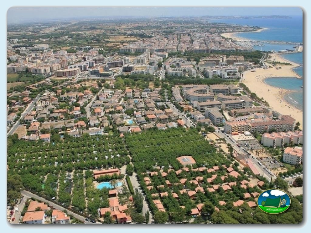 Vistas a&eacute;reas en Camping La Llosa, Tarragona, España